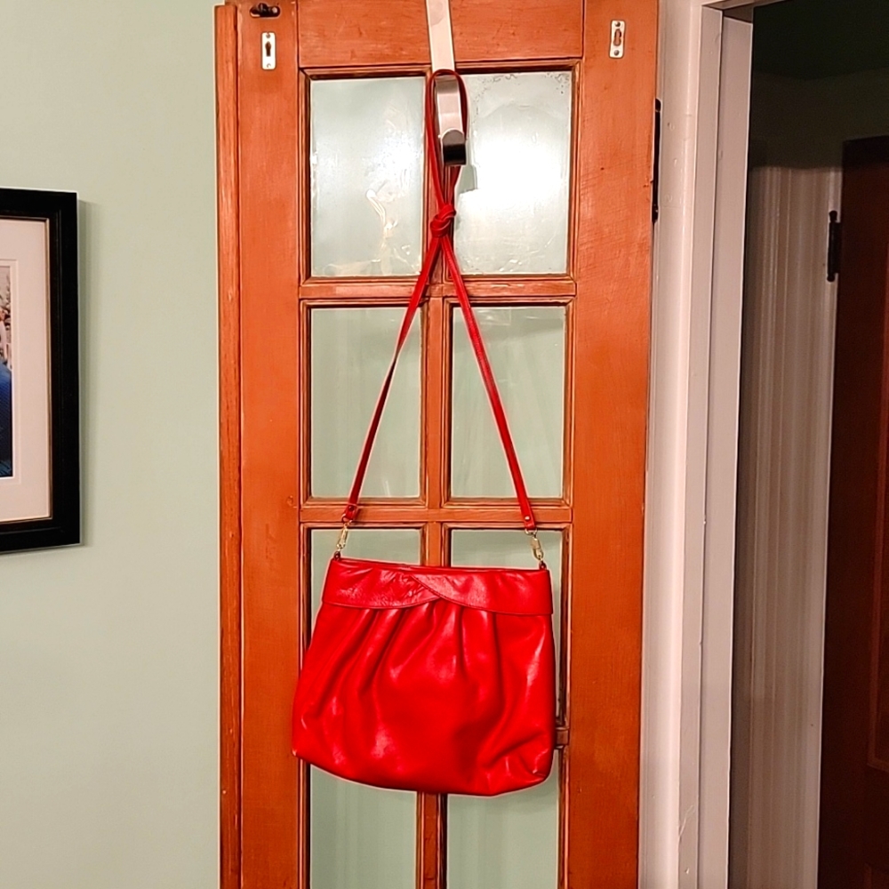 Salvadore Ferragamo Red Leather Purse Handbag Shoulder Pocketbook Handbag